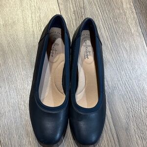 Clark’s ultimate comfort collection dark blue heels